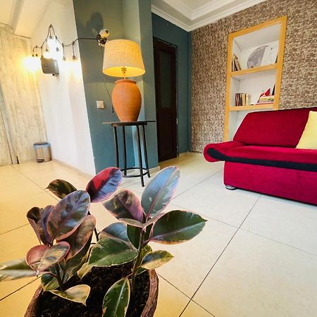 Hotel Klarastan Bon Voyage Тбилиси Екстериор снимка