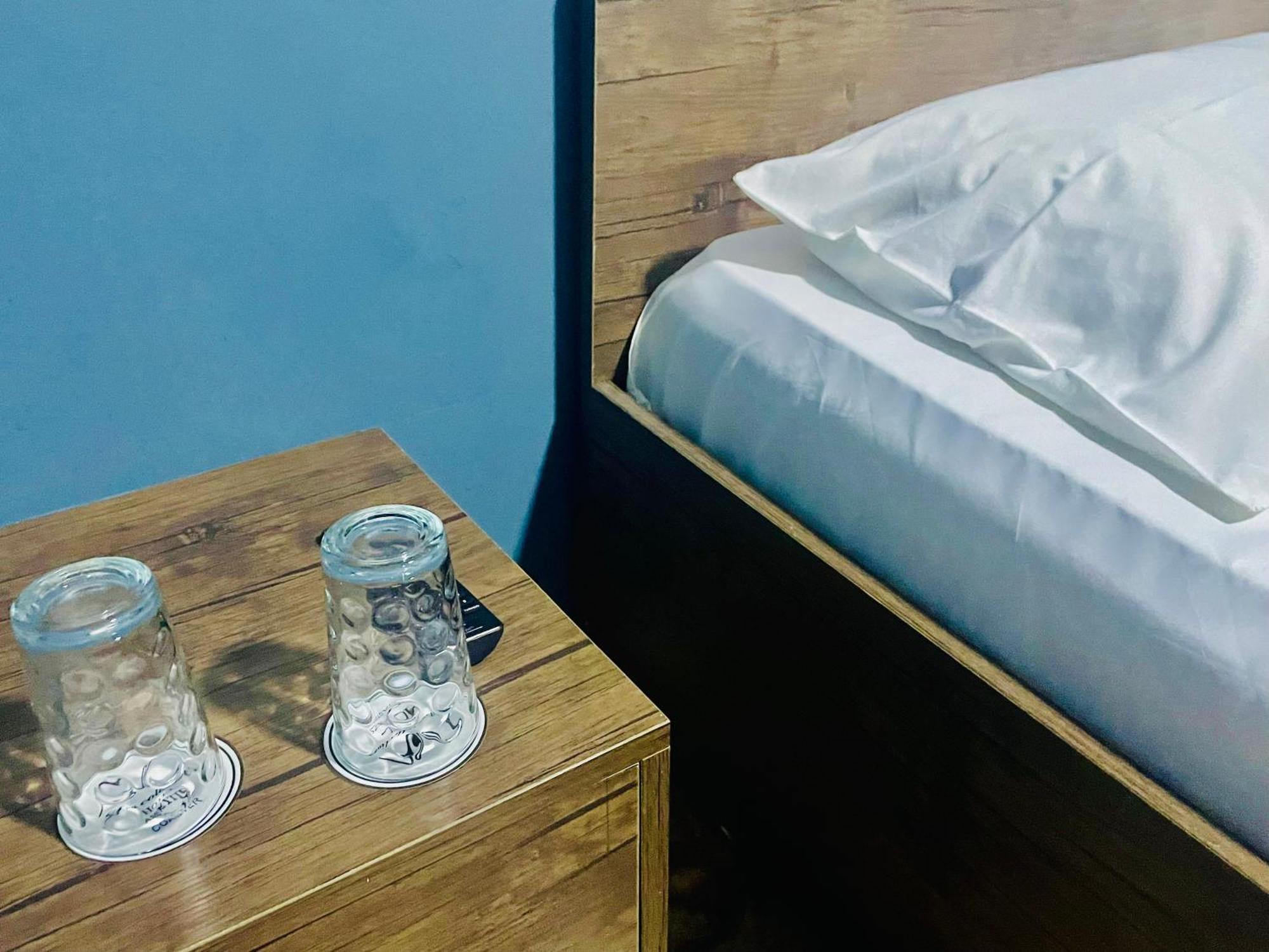 Hotel Klarastan Bon Voyage Тбилиси Екстериор снимка