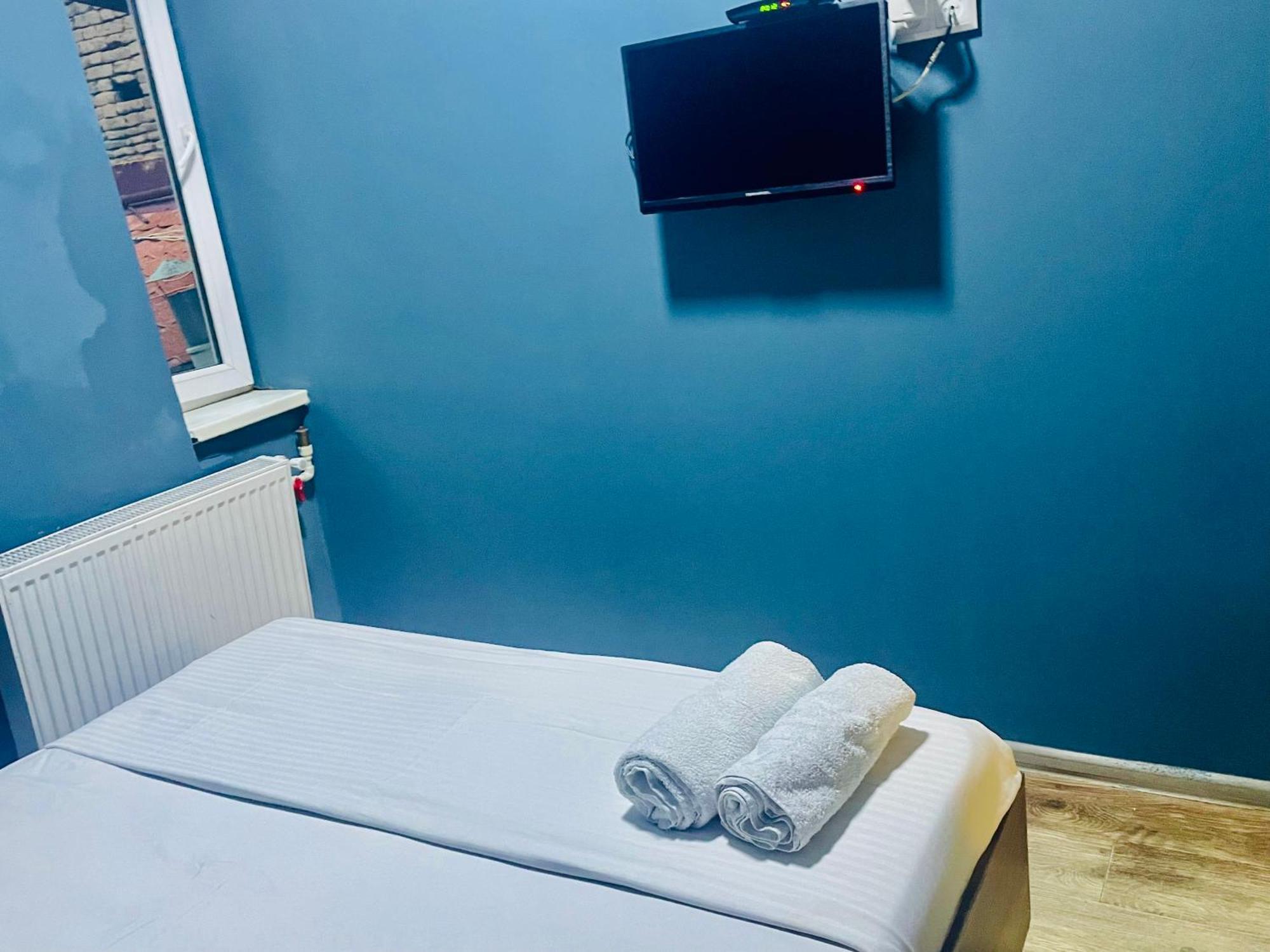 Hotel Klarastan Bon Voyage Тбилиси Екстериор снимка