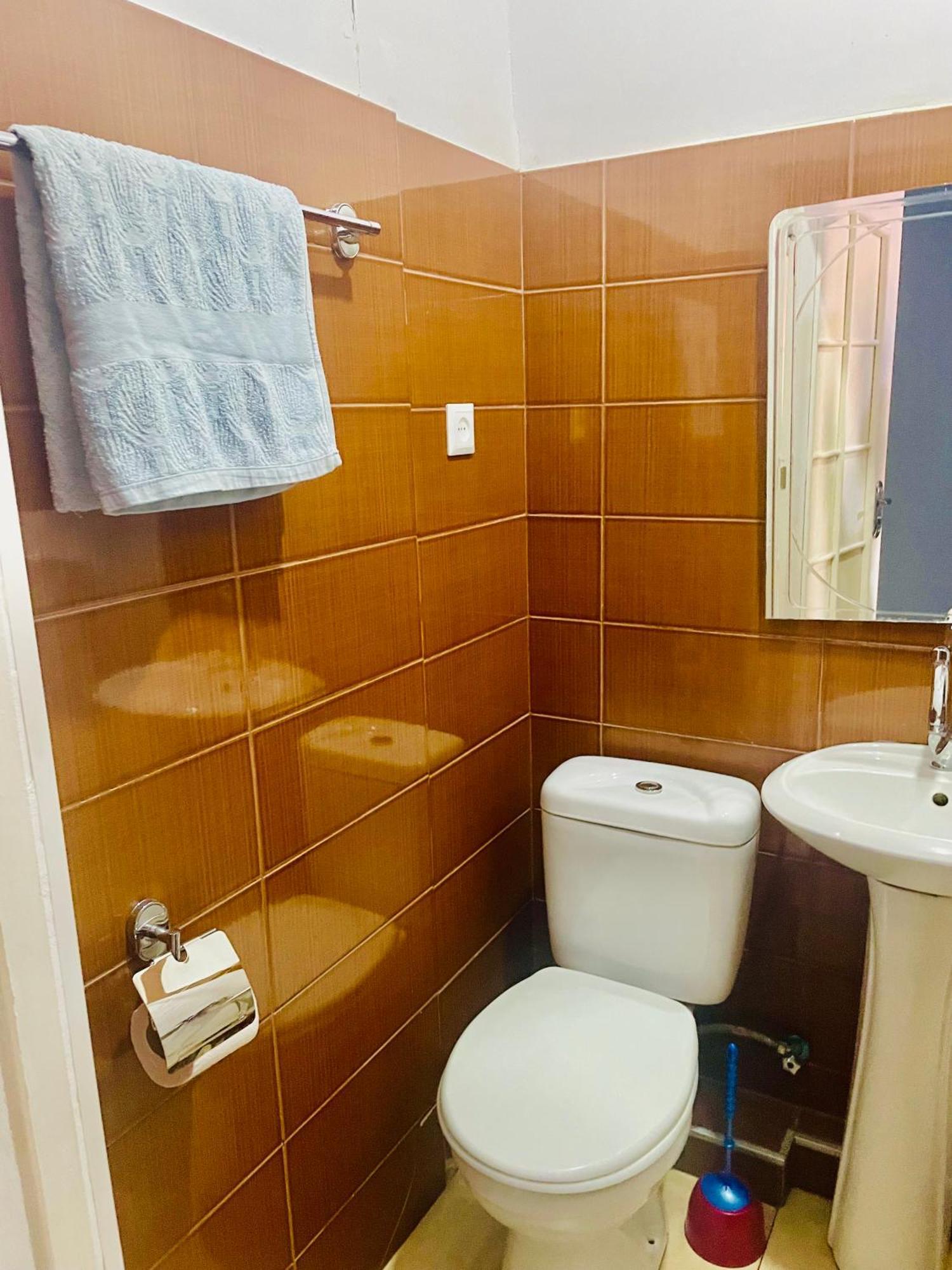 Hotel Klarastan Bon Voyage Тбилиси Екстериор снимка