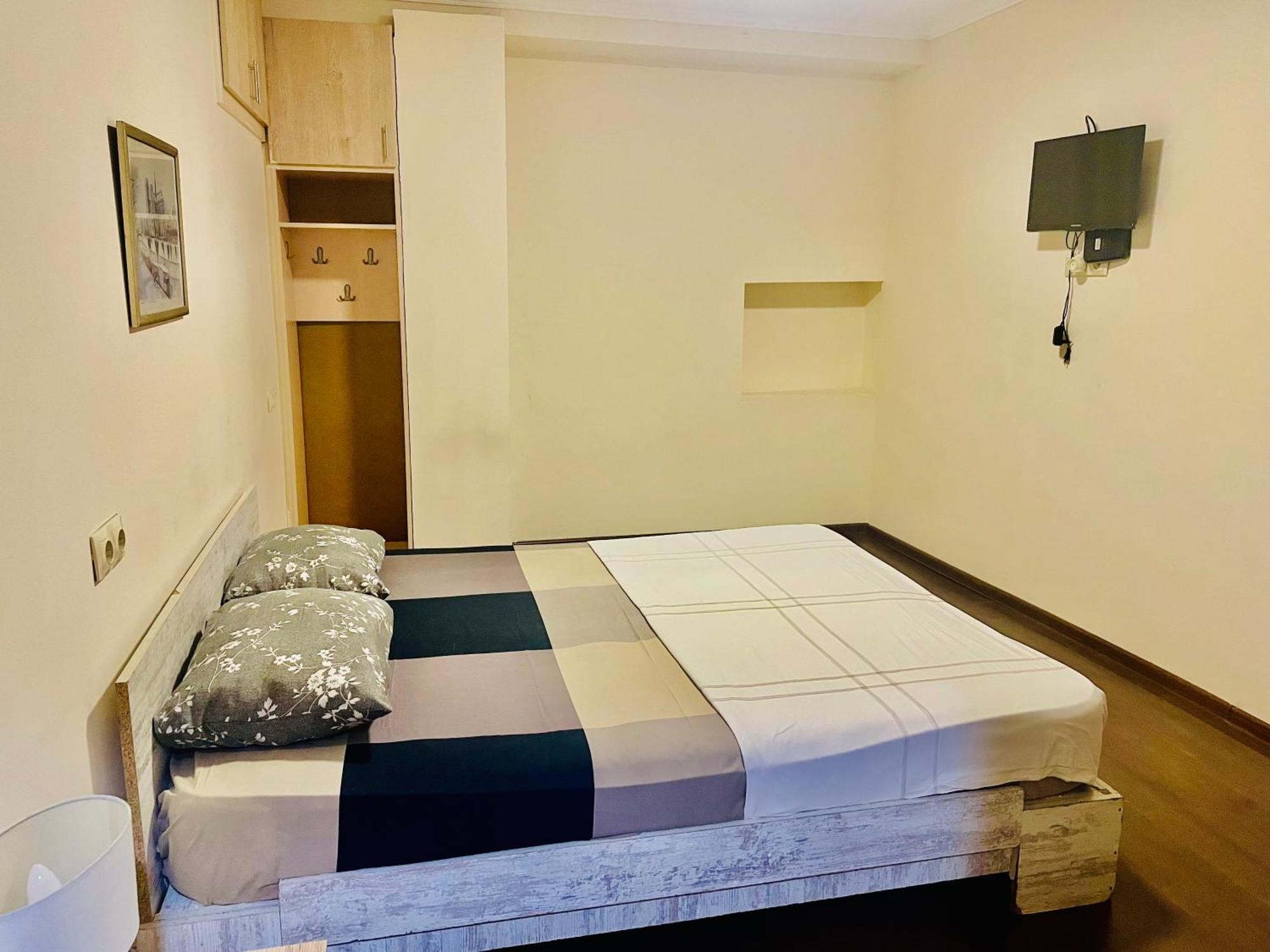 Hotel Klarastan Bon Voyage Тбилиси Екстериор снимка