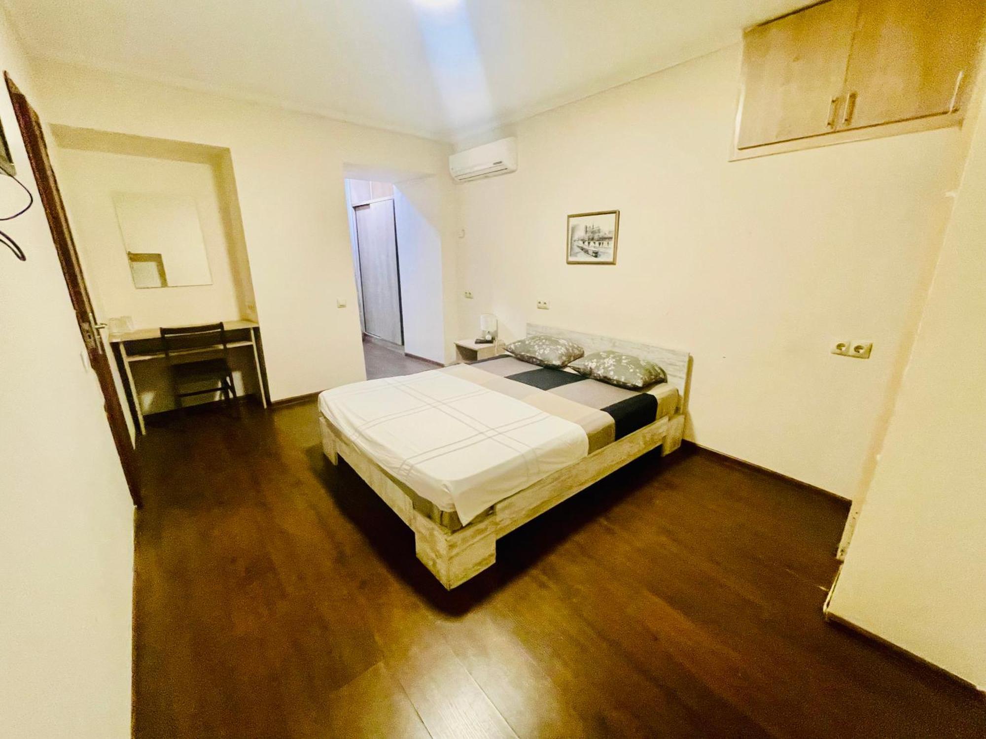 Hotel Klarastan Bon Voyage Тбилиси Екстериор снимка
