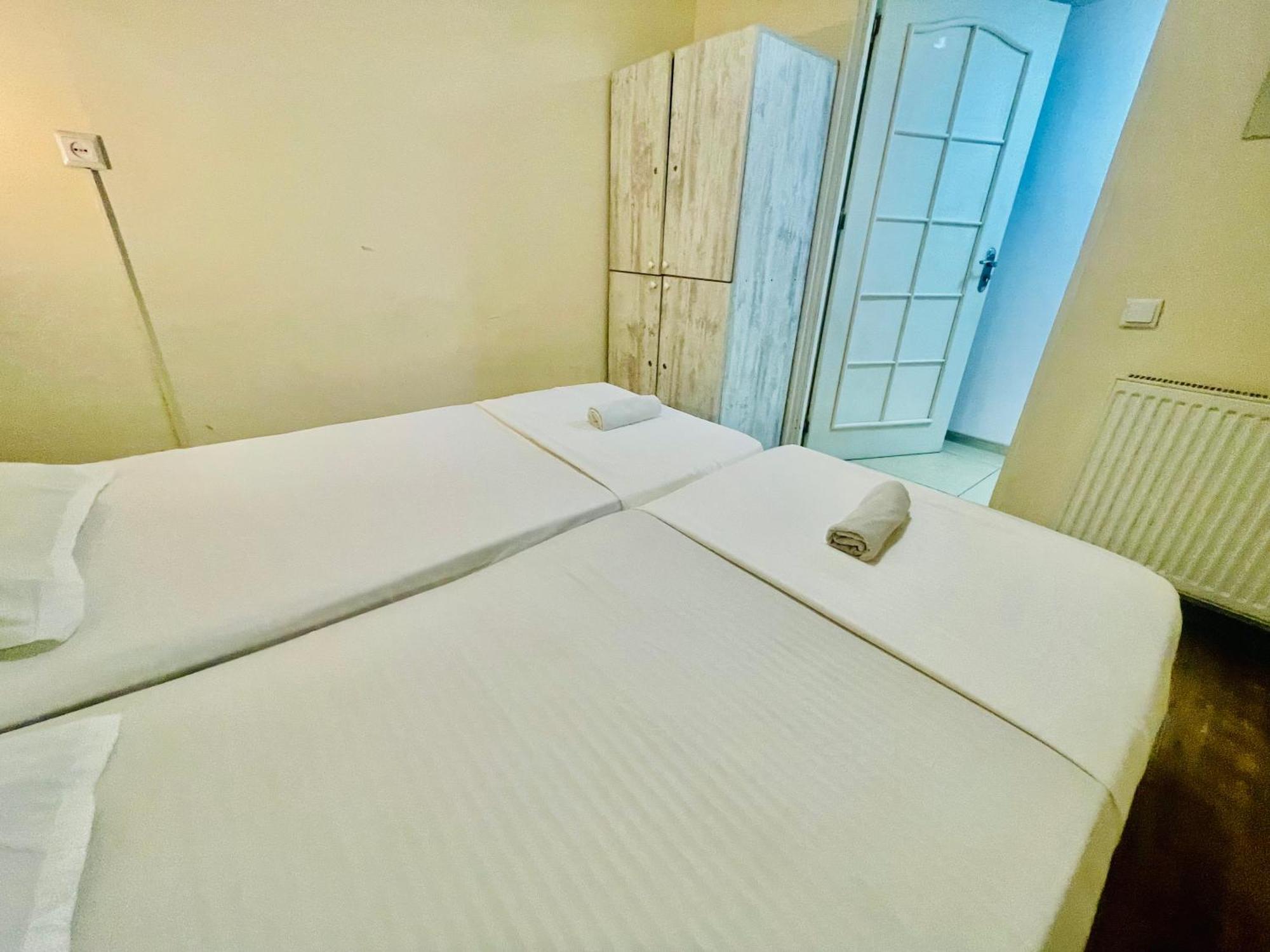 Hotel Klarastan Bon Voyage Тбилиси Екстериор снимка