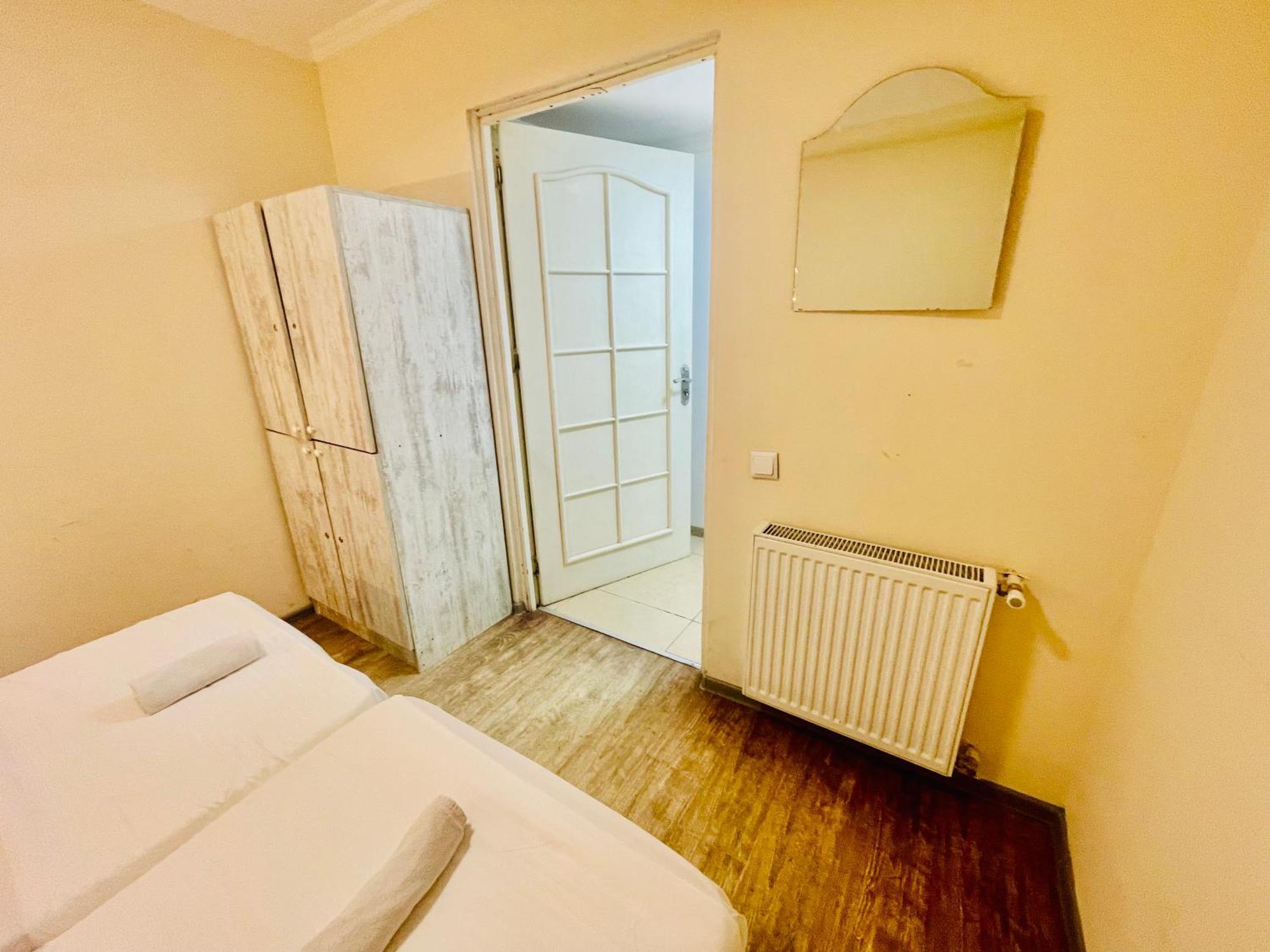 Hotel Klarastan Bon Voyage Тбилиси Екстериор снимка