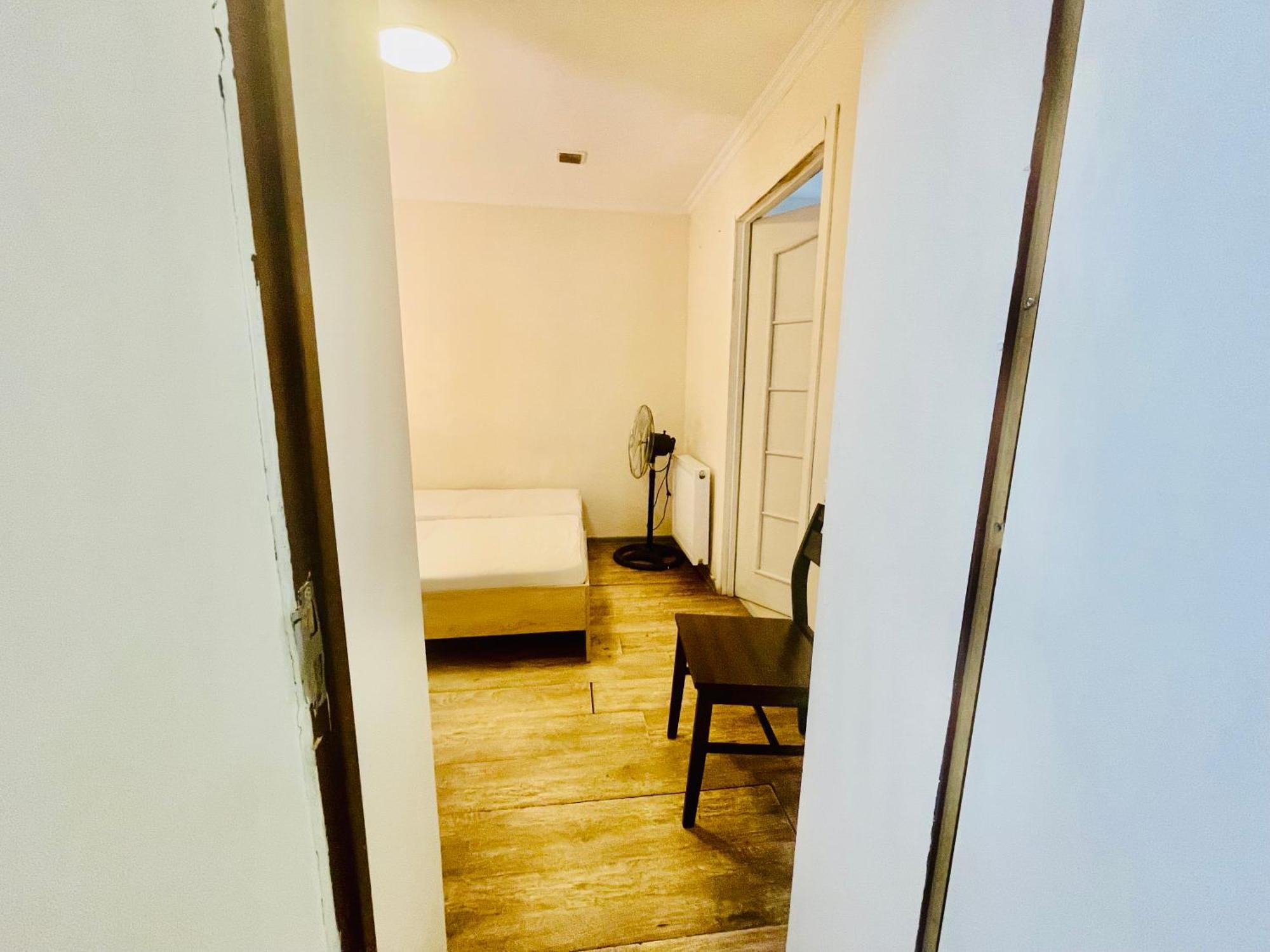Hotel Klarastan Bon Voyage Тбилиси Екстериор снимка