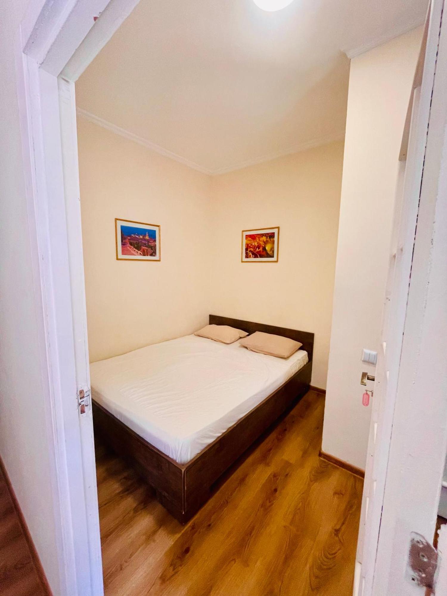 Hotel Klarastan Bon Voyage Тбилиси Екстериор снимка