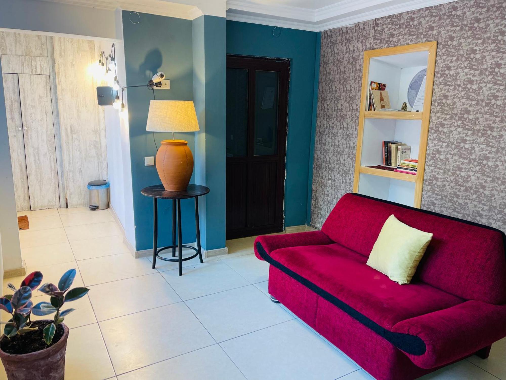 Hotel Klarastan Bon Voyage Тбилиси Екстериор снимка